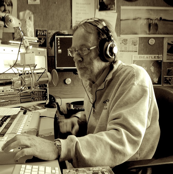 Music from that Cardboard Box / Donn Trethewey